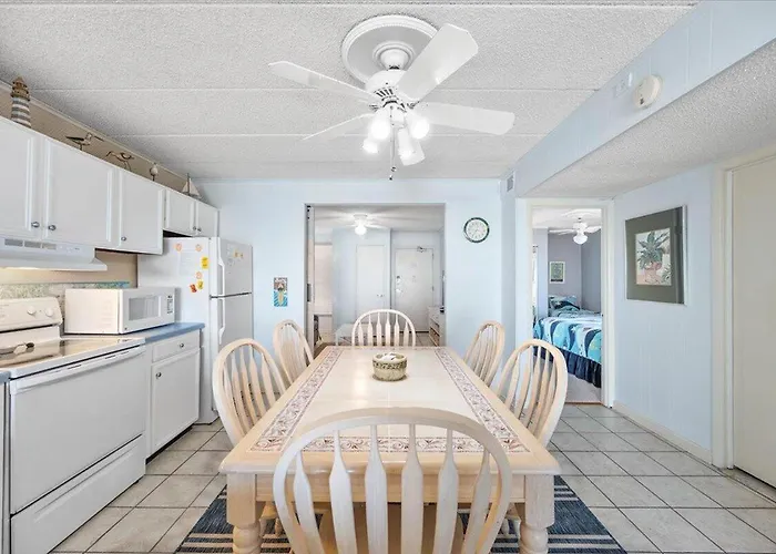 Сasa de vacaciones Beautiful 2 Bedroom Just Steps From The Beach!