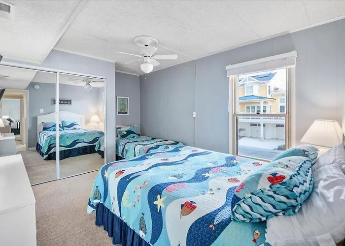 Beautiful 2 Bedroom Just Steps From The Beach! * Ocean City