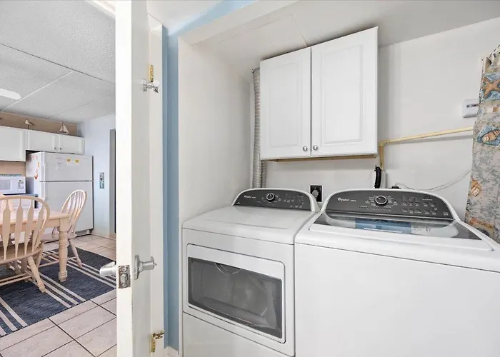 Beautiful 2 Bedroom Just Steps From The Beach!
