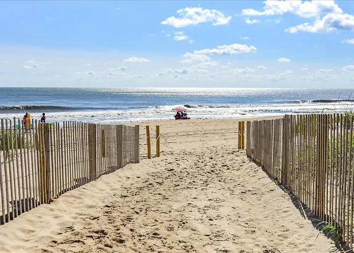 Beautiful 2 Bedroom Just Steps From The Beach! * Ocean City