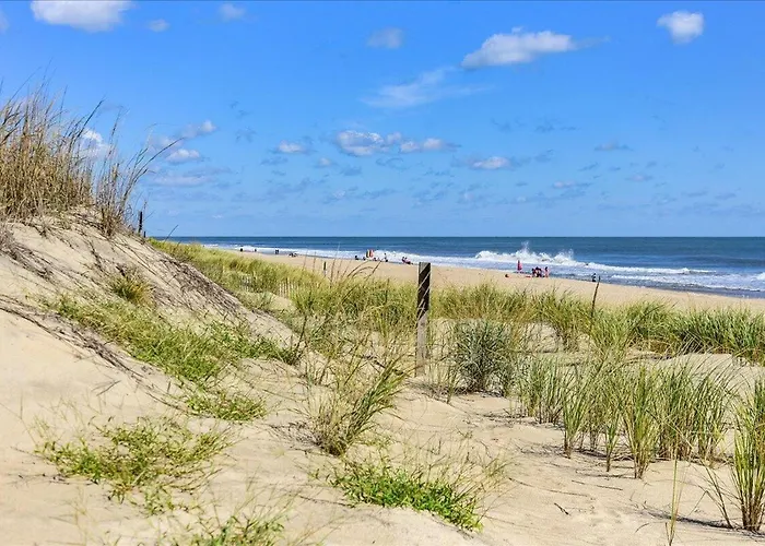 Beautiful 2 Bedroom Just Steps From The Beach! Ocean City